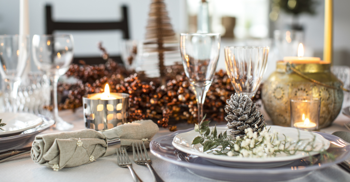 Uniquely festive holiday table decor